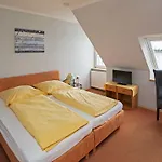 Achilleon Iii Hotell 3*