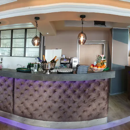 호텔 Achilleon Iii