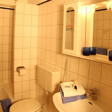 Achilleon Iii Отель