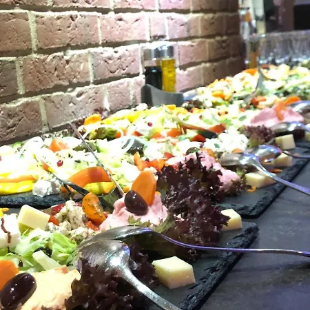 Achilleon Iii Отель Гестхахт